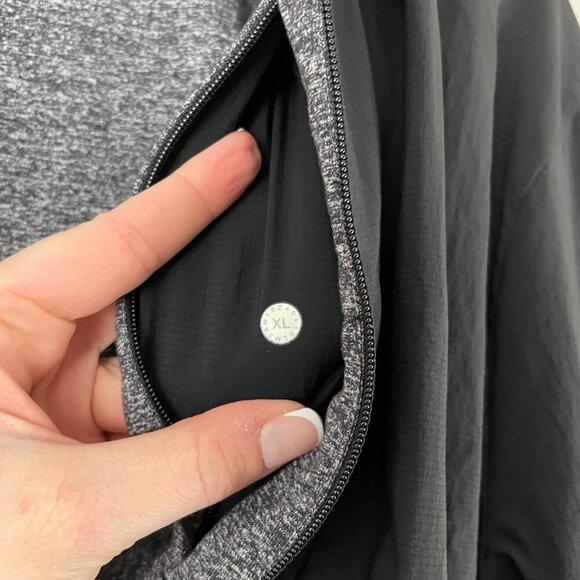 Lululemon Surge Shield 1/2 Zip Pullover in Black/Gray Men's Size XL - Picture 4 of 6
